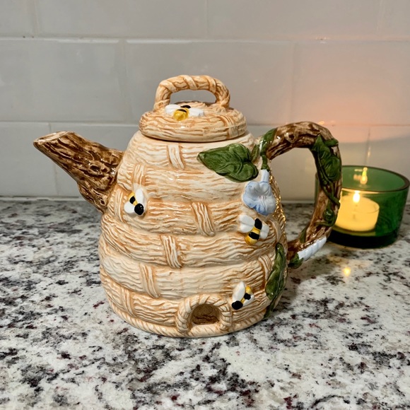 Midwest of Cannon Falls Other - Vintage Beehive Teapot